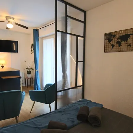 25 M2 Centre-ville Avec Balcon Et Wifi アパート