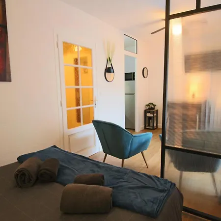 アパート 25 M2 Centre-ville Avec Balcon Et Wifi エクスレバン