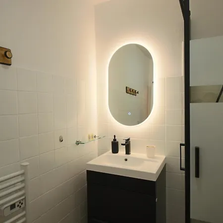 25 M2 Centre-ville Avec Balcon Et Wifi *