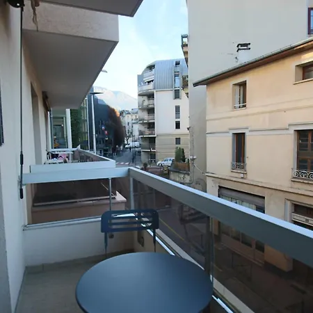 25 M2 Centre-ville Avec Balcon Et Wifi Apartamento *