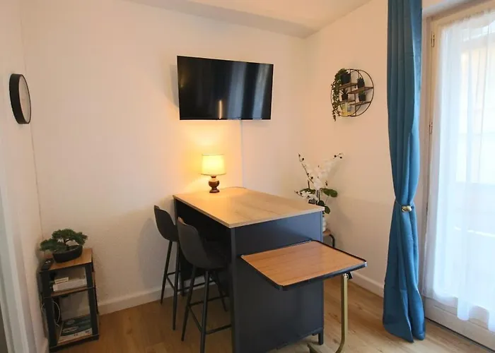 25 M2 Centre-ville Avec Balcon Et Wifi *