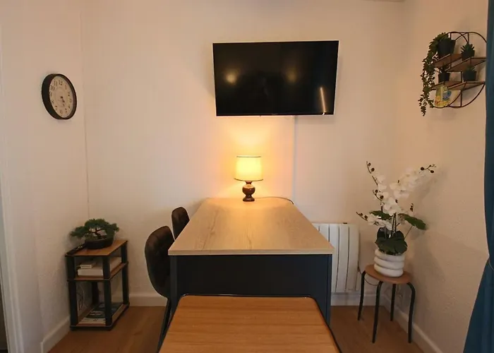 25 M2 Centre-ville Avec Balcon Et Wifi Apartment