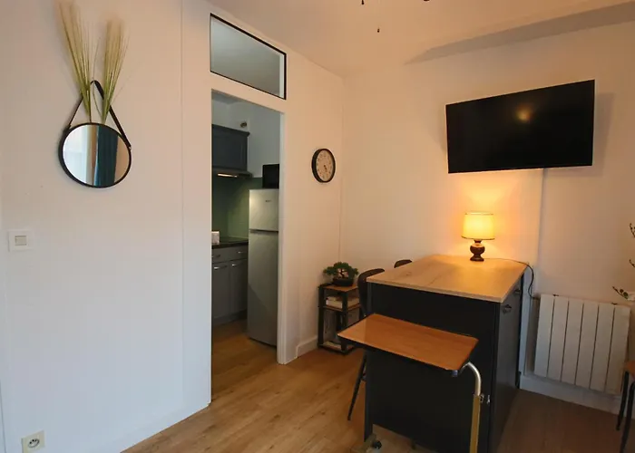 25 M2 Centre-ville Avec Balcon Et Wifi * エクスレバン
