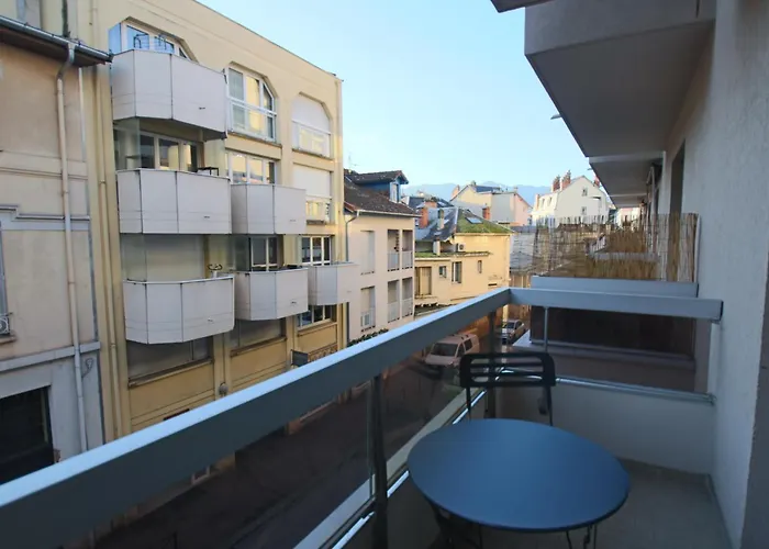 25 M2 Centre-ville Avec Balcon Et Wifi エクスレバン