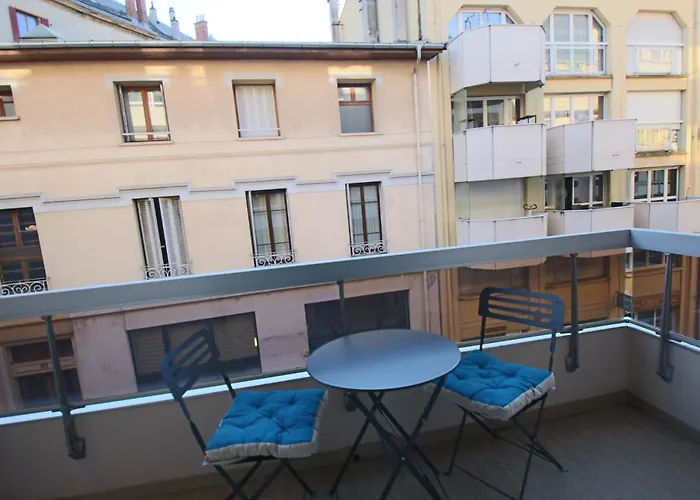 25 M2 Centre-ville Avec Balcon Et Wifi アパート *